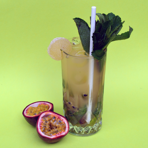YOUR 5 MINUTE PASSIONFRUIT MOJITO COCKTAIL RECIPE
